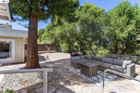 $1,579,000 | 5736 Medallion Court, Castro Valley, CA 94552