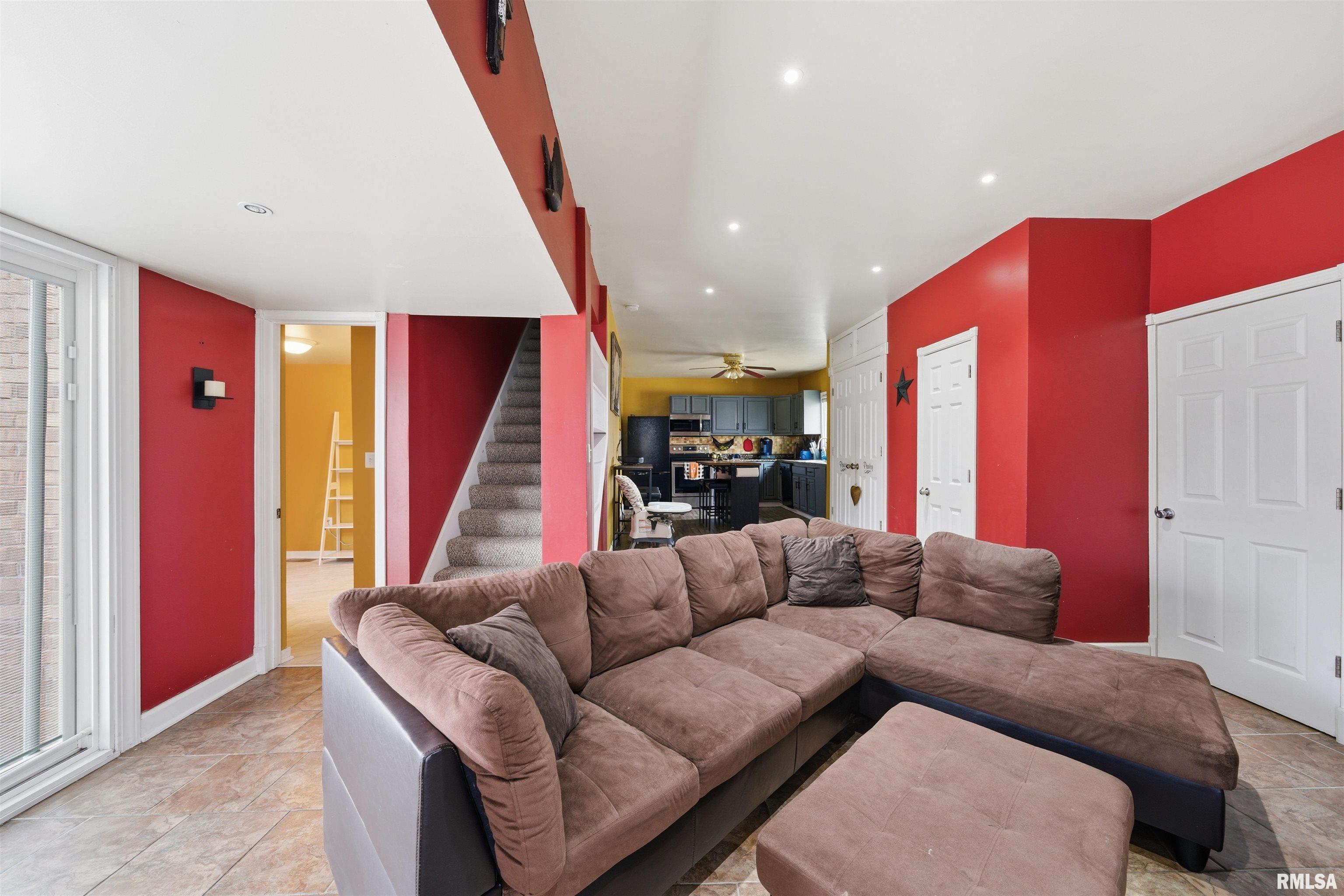 805 West Main Street Elmwood, IL 61529 - Photo 11 of 27