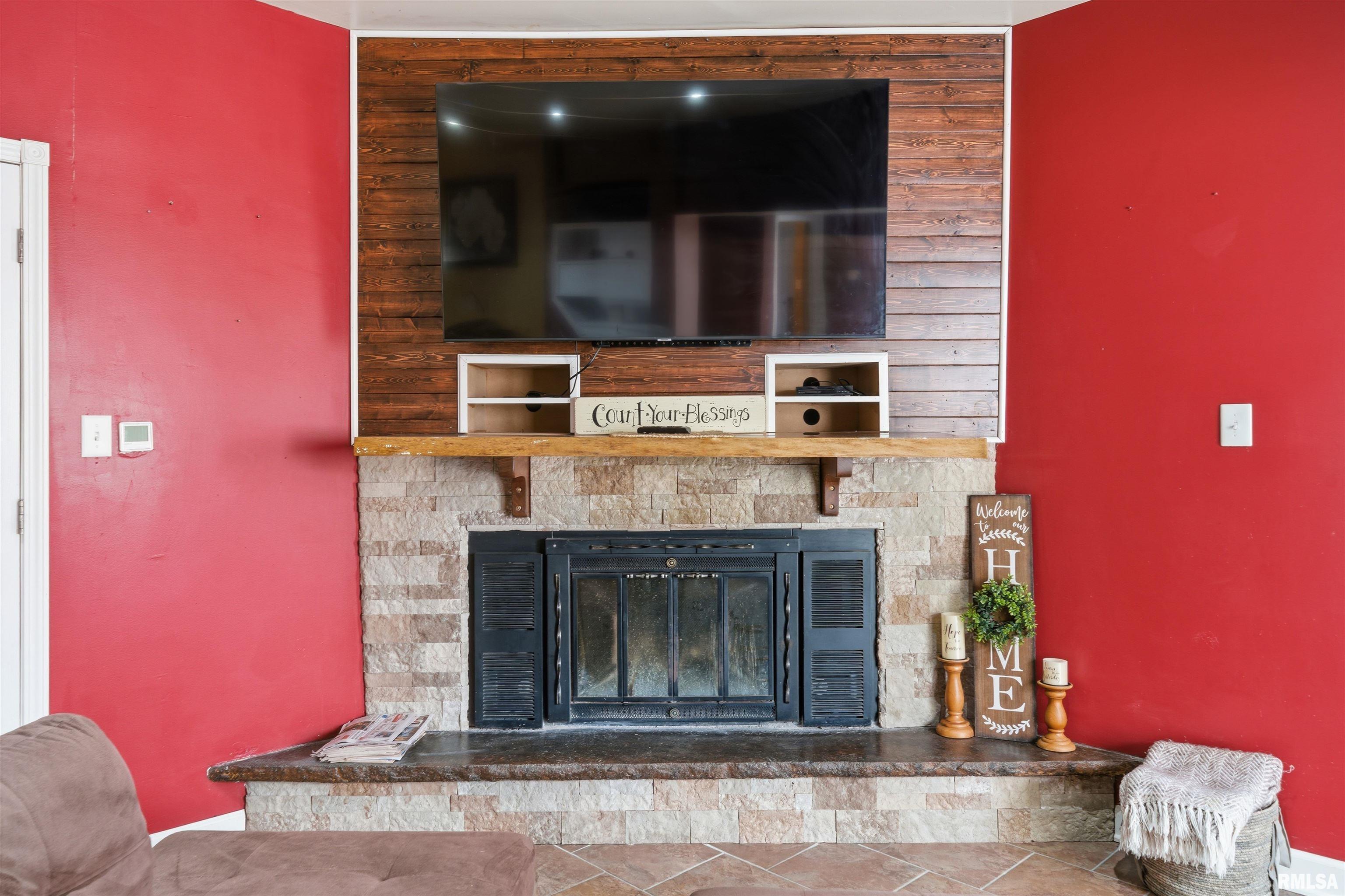 805 West Main Street Elmwood, IL 61529 - Photo 14 of 27