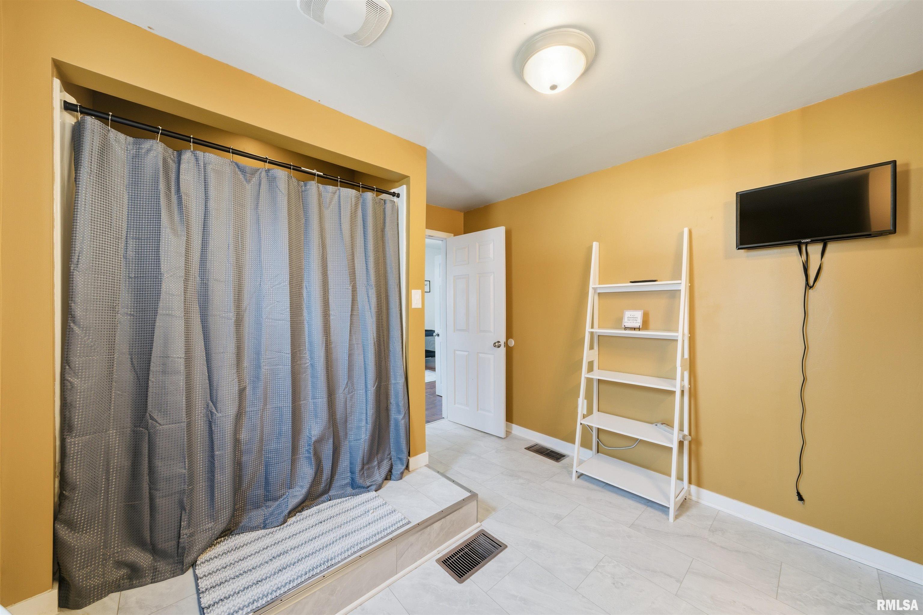 805 West Main Street Elmwood, IL 61529 - Photo 17 of 27