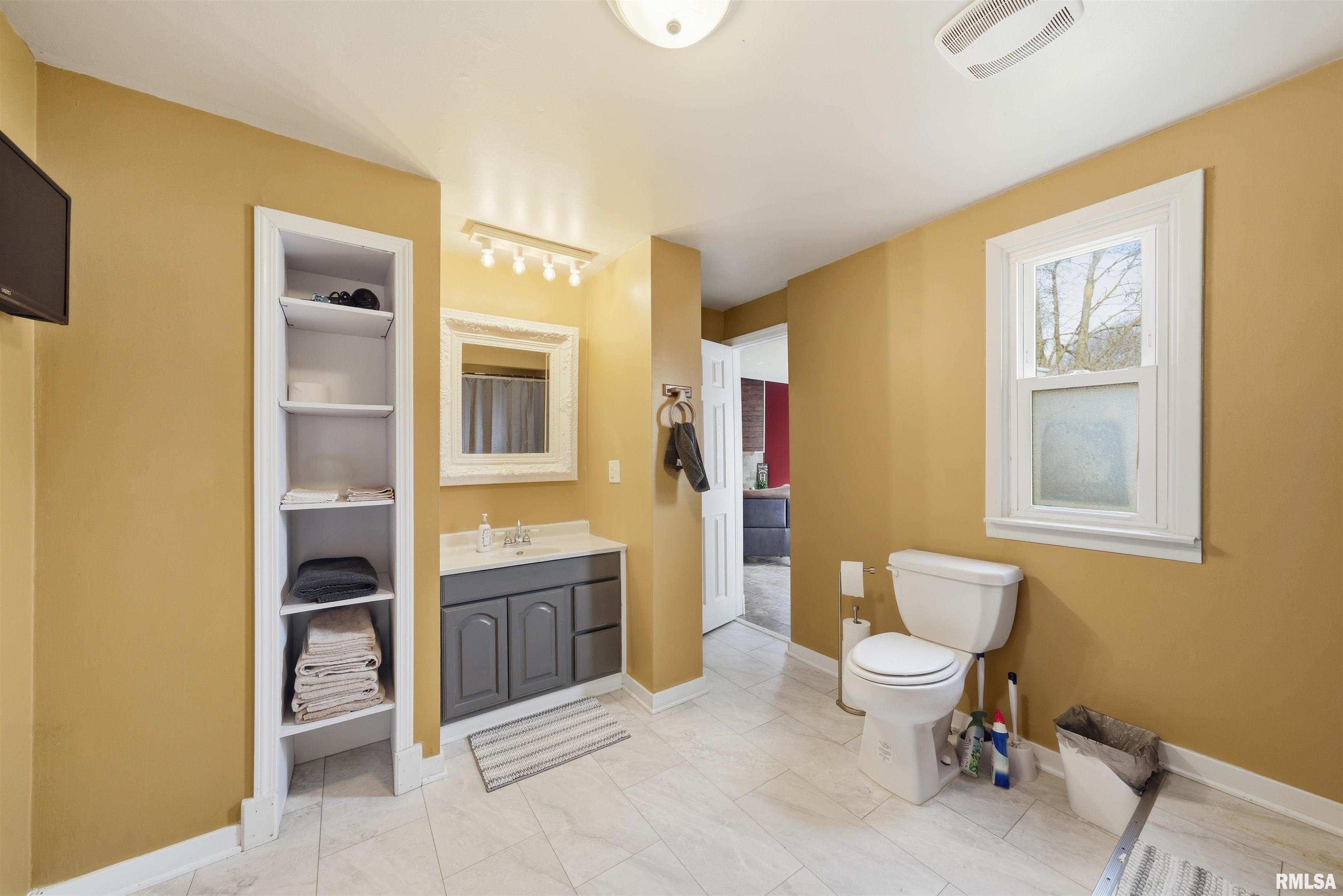 805 West Main Street Elmwood, IL 61529 - Photo 19 of 27