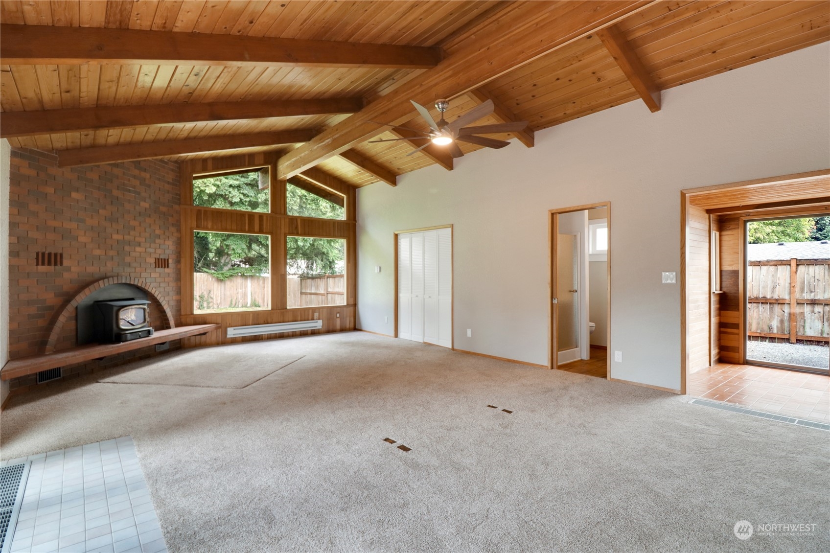 1911 Vine Road Brier, WA 98036 - Photo 11 of 34 Gallery Image 11