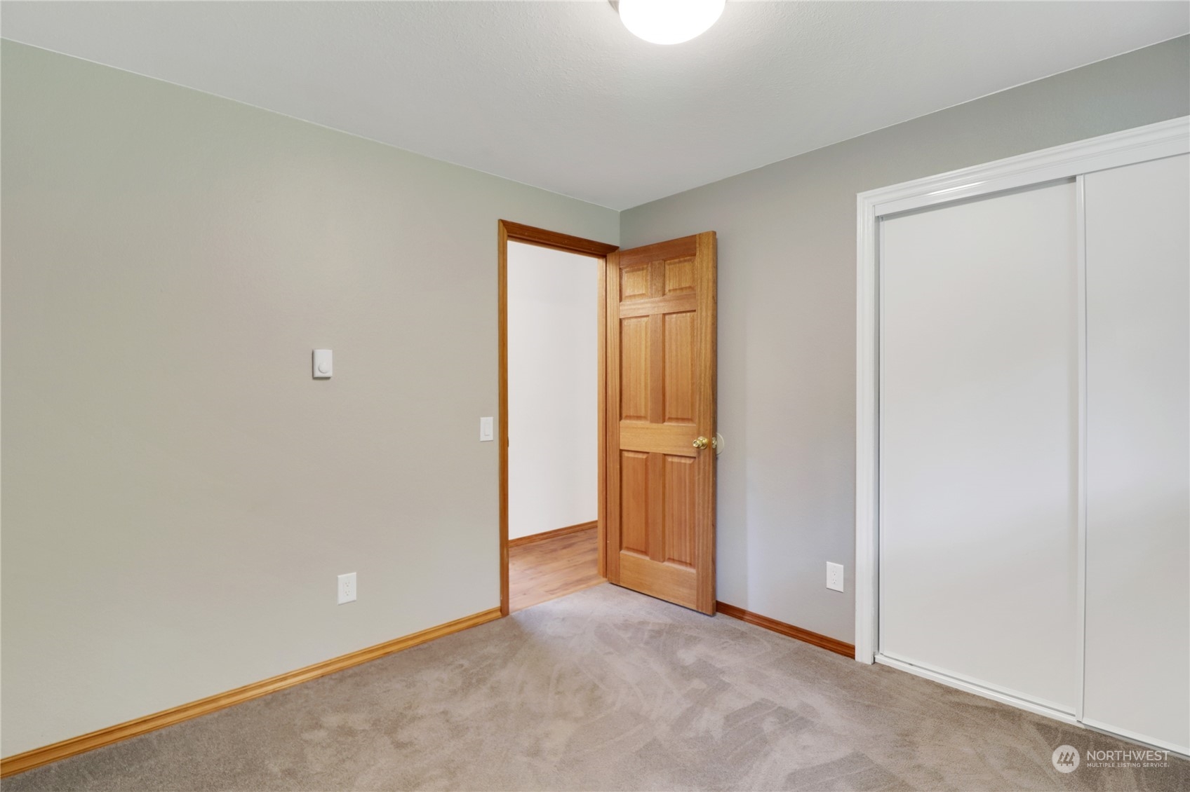 1911 Vine Road Brier, WA 98036 - Photo 17 of 34 Gallery Image 17