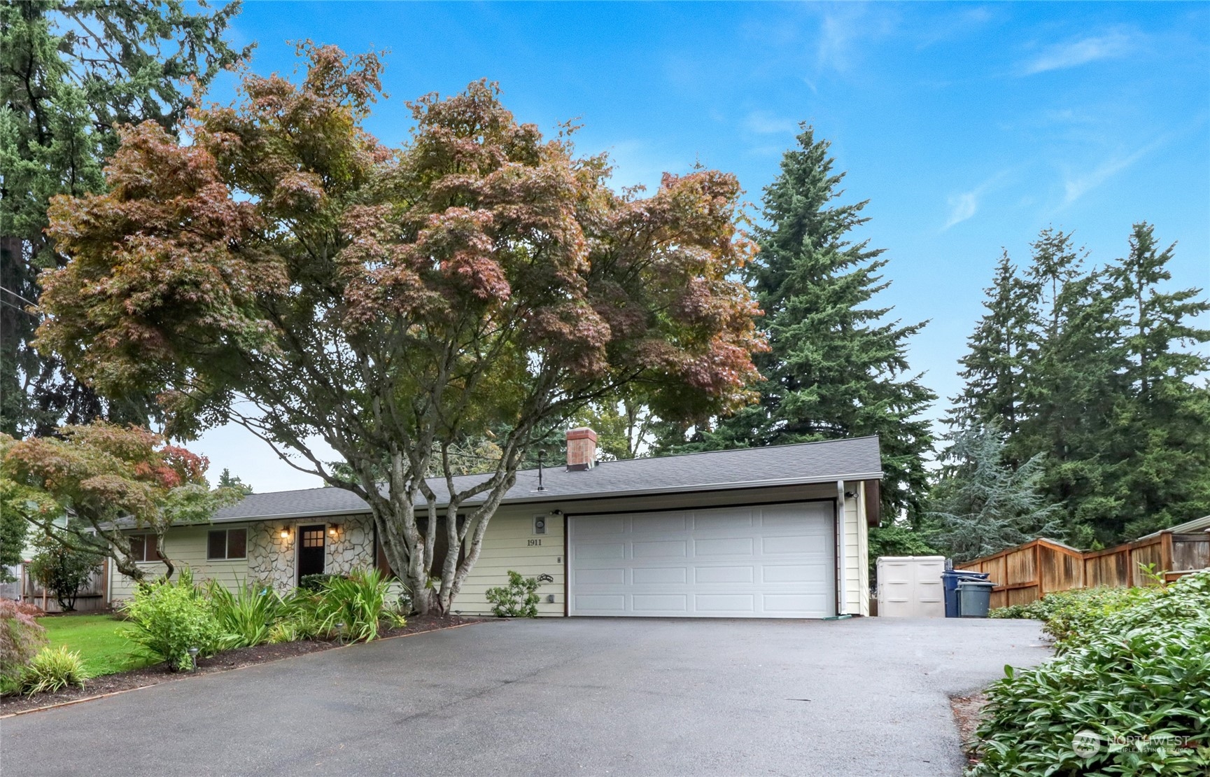 1911 Vine Road Brier, WA 98036 - Photo 2 of 34 Gallery Image 2