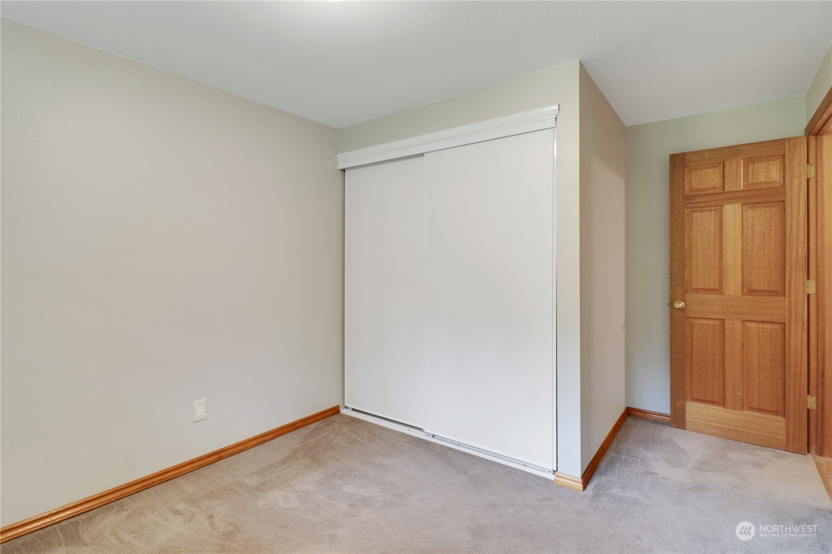 1911 Vine Road Brier, WA 98036 - Photo 21 of 34 Gallery Image 21