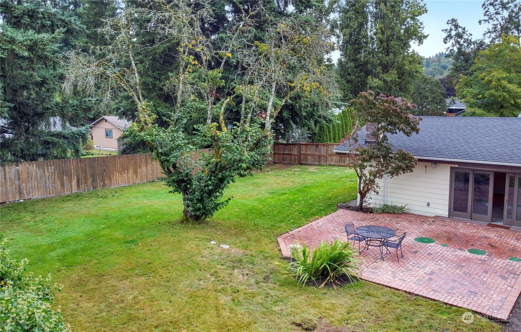 1911 Vine Road Brier, WA 98036 - Photo 24 of 34 Gallery Image 24