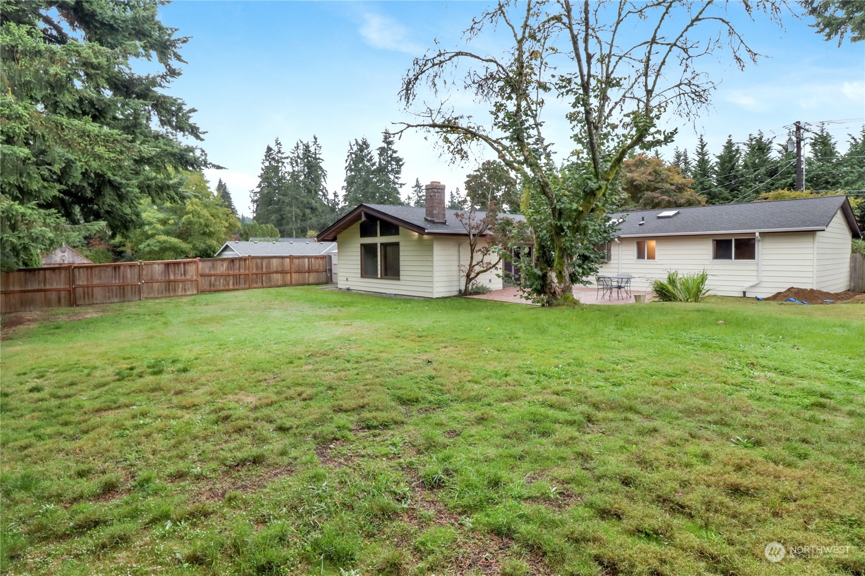 1911 Vine Road Brier, WA 98036 - Photo 27 of 34 Gallery Image 27