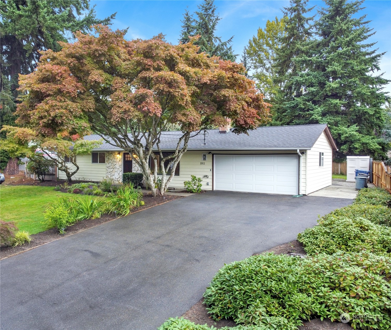 1911 Vine Road Brier, WA 98036 - Photo 30 of 34 Gallery Image 30