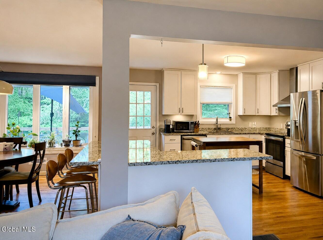 1278 Hawthorn Road Niskayuna, NY 12309 - Photo 11 of 33 10
