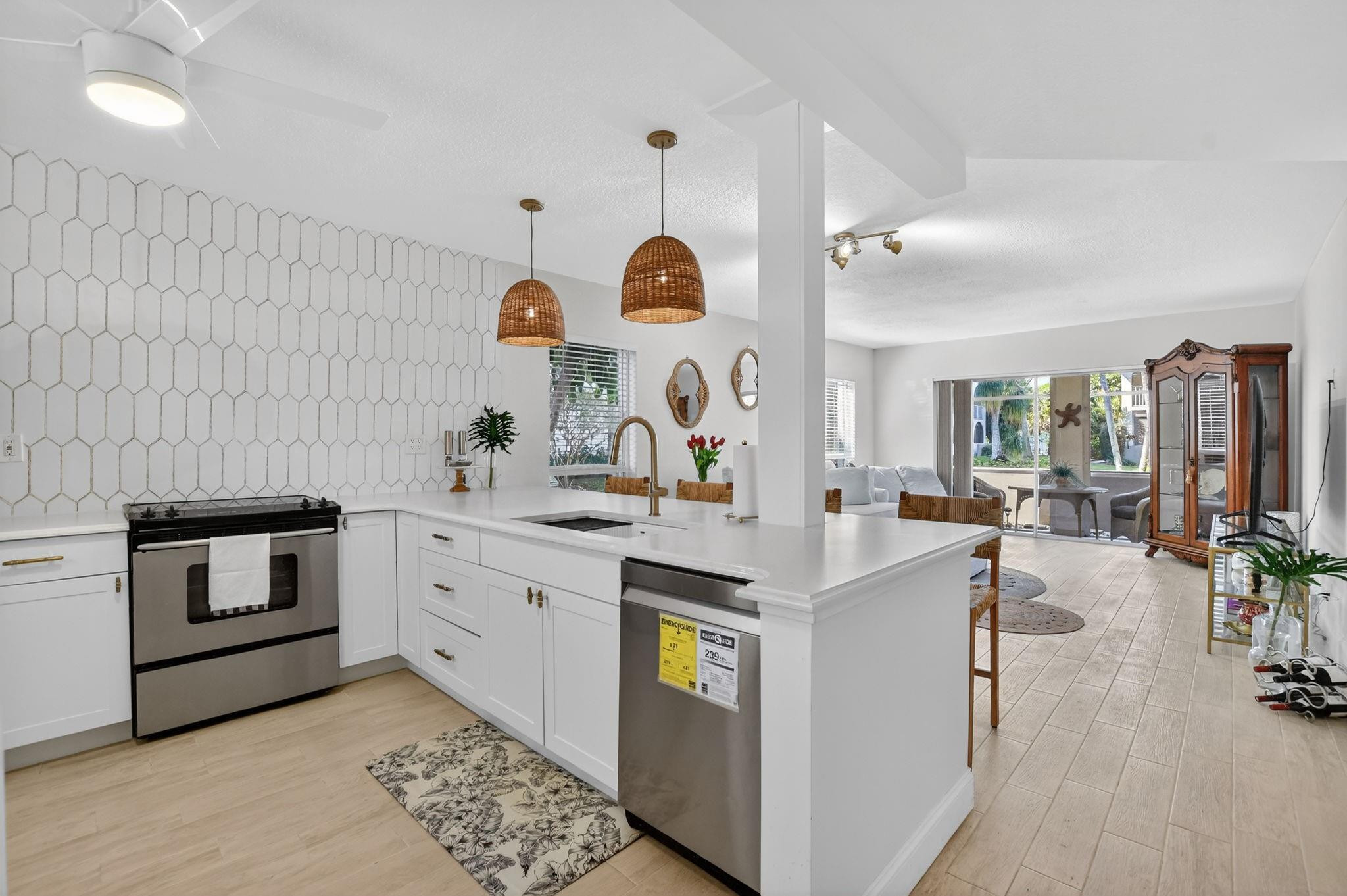 250 Northeast 20th Street, Unit 1180 Boca Raton, FL 33431 - Photo 6 of 47 Photo 6