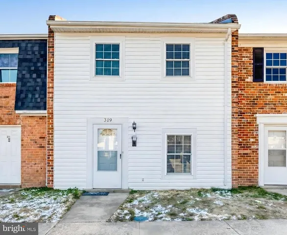 $250,000 | 319 Brock Square, Fredericksburg, VA 22401