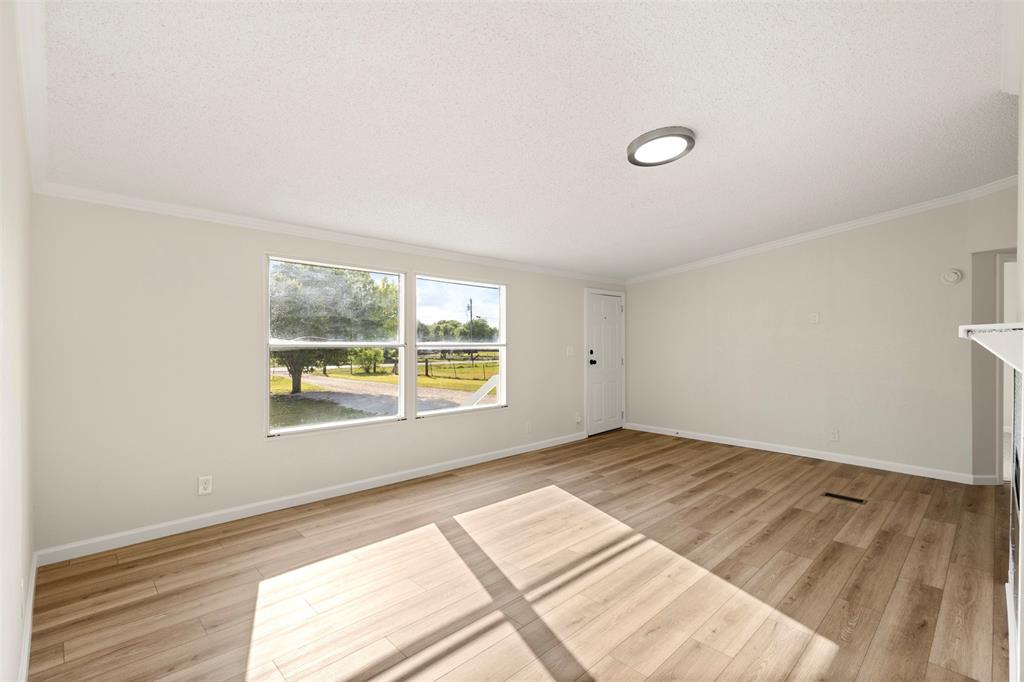 3512 Raintree Drive South Alvarado, TX 76009 - Photo 6 of 37