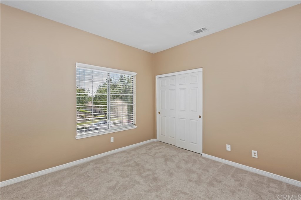 12358 High Horse Drive Rancho Cucamonga, CA 91739 - Photo 20 of 25 3rd BR is spacious and will accommodate bed plus toys, desk or more.