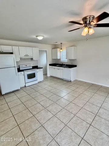 $1,100 | 2919 Lee Court, Unit B, Greenville, NC 27834