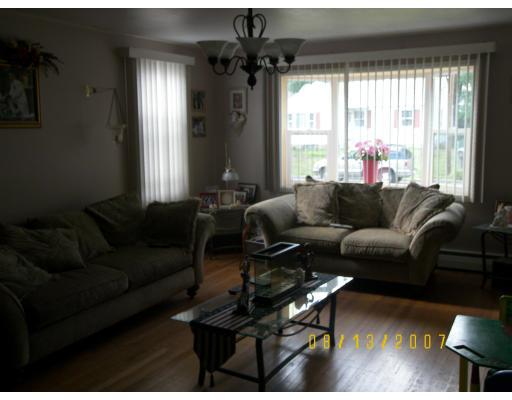 115 Navajo Road Springfield, MA 01109 - Photo 8 of 28 Gallery Image 8