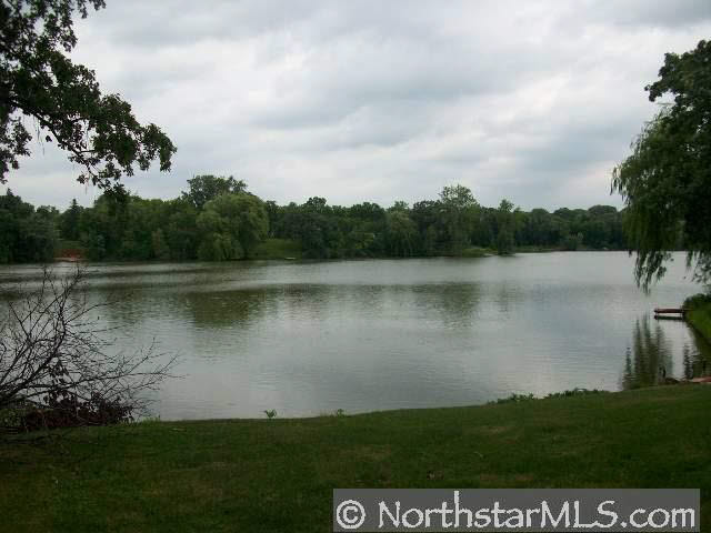 59 Rice Creek Way Northeast Fridley, MN 55432 - Photo 2 of 4