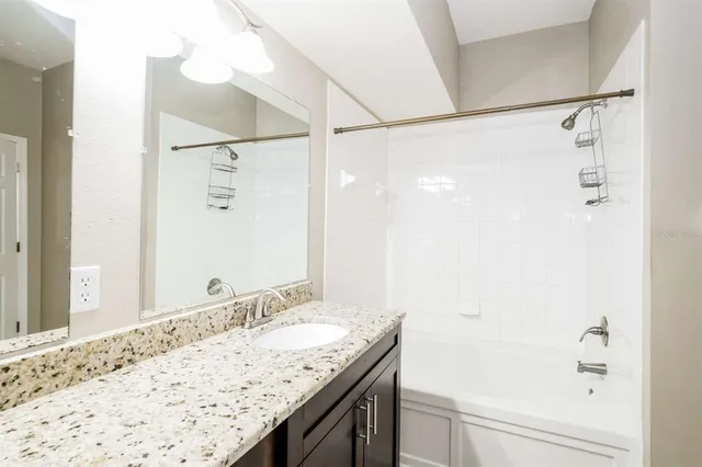 $329,900 | 3213 Summer Cruise Drive, Valrico, FL 33594