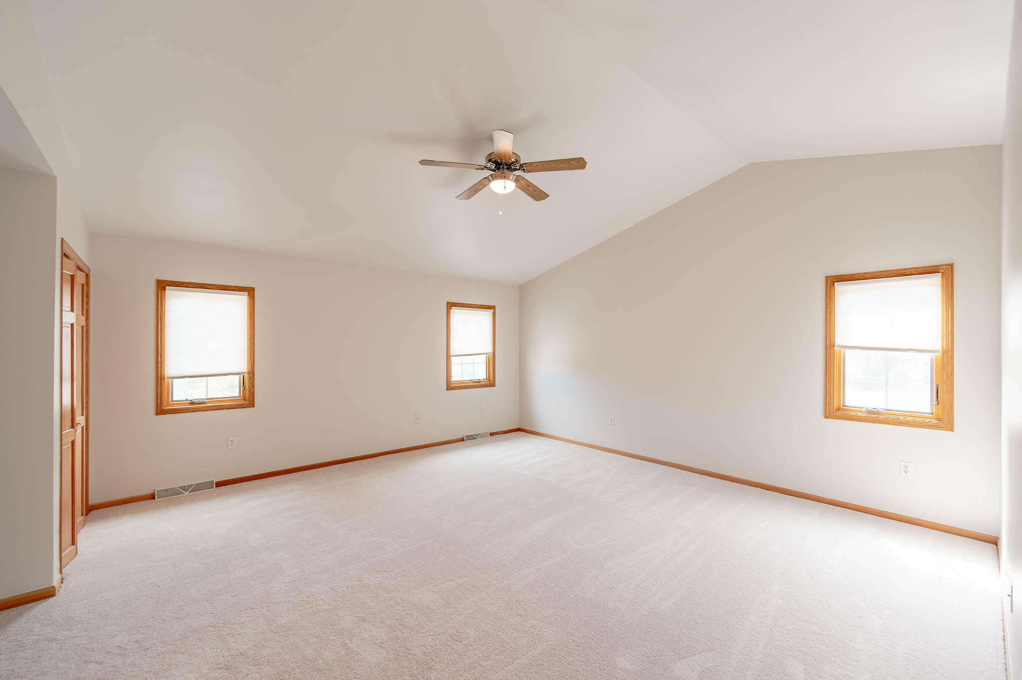 2255 Circle Ridge Road, Unit E Delafield, WI 53018 - Photo 13 of 19 Circle Ridge - 029