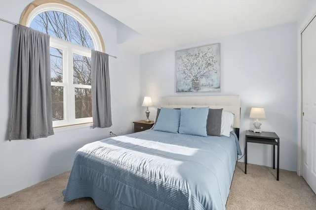 $359,999 | 25 Thayer Pond Drive, Unit 2, Oxford, MA 01537