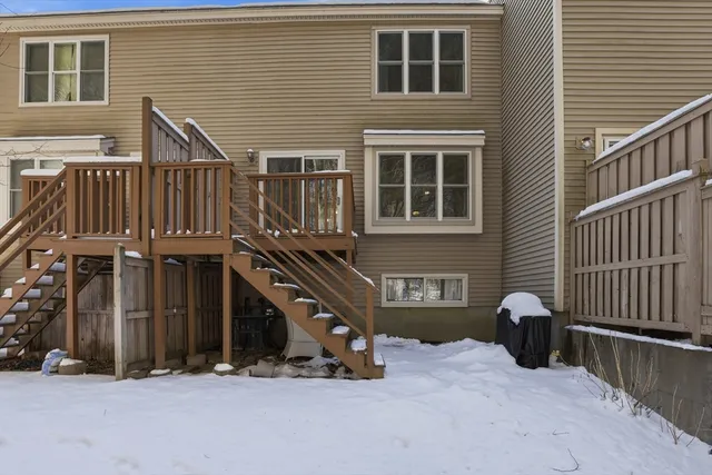 $359,999 | 25 Thayer Pond Drive, Unit 2, Oxford, MA 01537