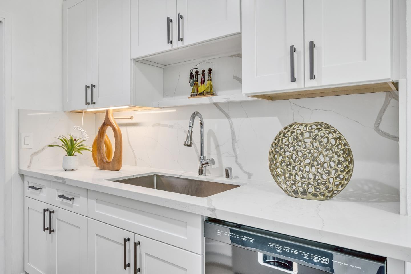 100 E Middlefield Road, Unit 3H Mountain View, CA 94043 - Photo 9 of 36
