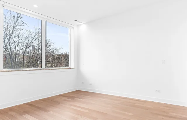 $4,354 | 914 West Hubbard Street, Unit 304, Chicago, IL 60642