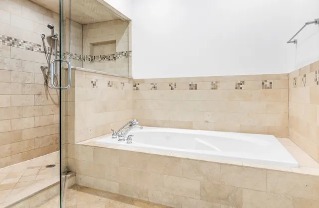 $4,354 | 914 West Hubbard Street, Unit 304, Chicago, IL 60642