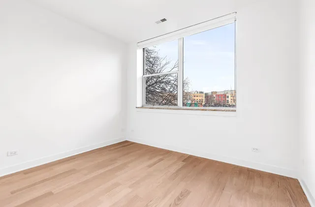 $4,354 | 914 West Hubbard Street, Unit 304, Chicago, IL 60642