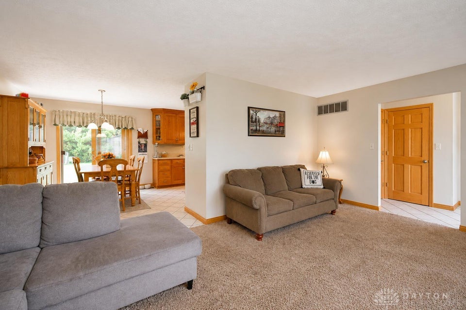 4401 Mumper Road Springfield, OH 45502 - Photo 9 of 37