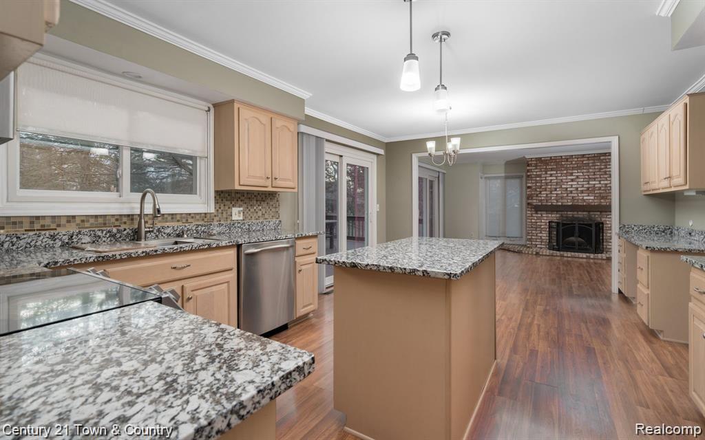 1275 Cobridge Drive Rochester Hills, MI 48306 - Photo 15 of 39
