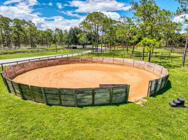 $3,994,970 | 13395 Running Water Road, Palm Beach Gardens, FL 33418