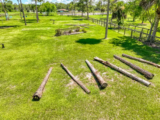 $3,994,970 | 13395 Running Water Road, Palm Beach Gardens, FL 33418