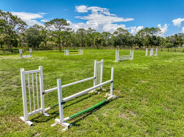 $3,994,970 | 13395 Running Water Road, Palm Beach Gardens, FL 33418