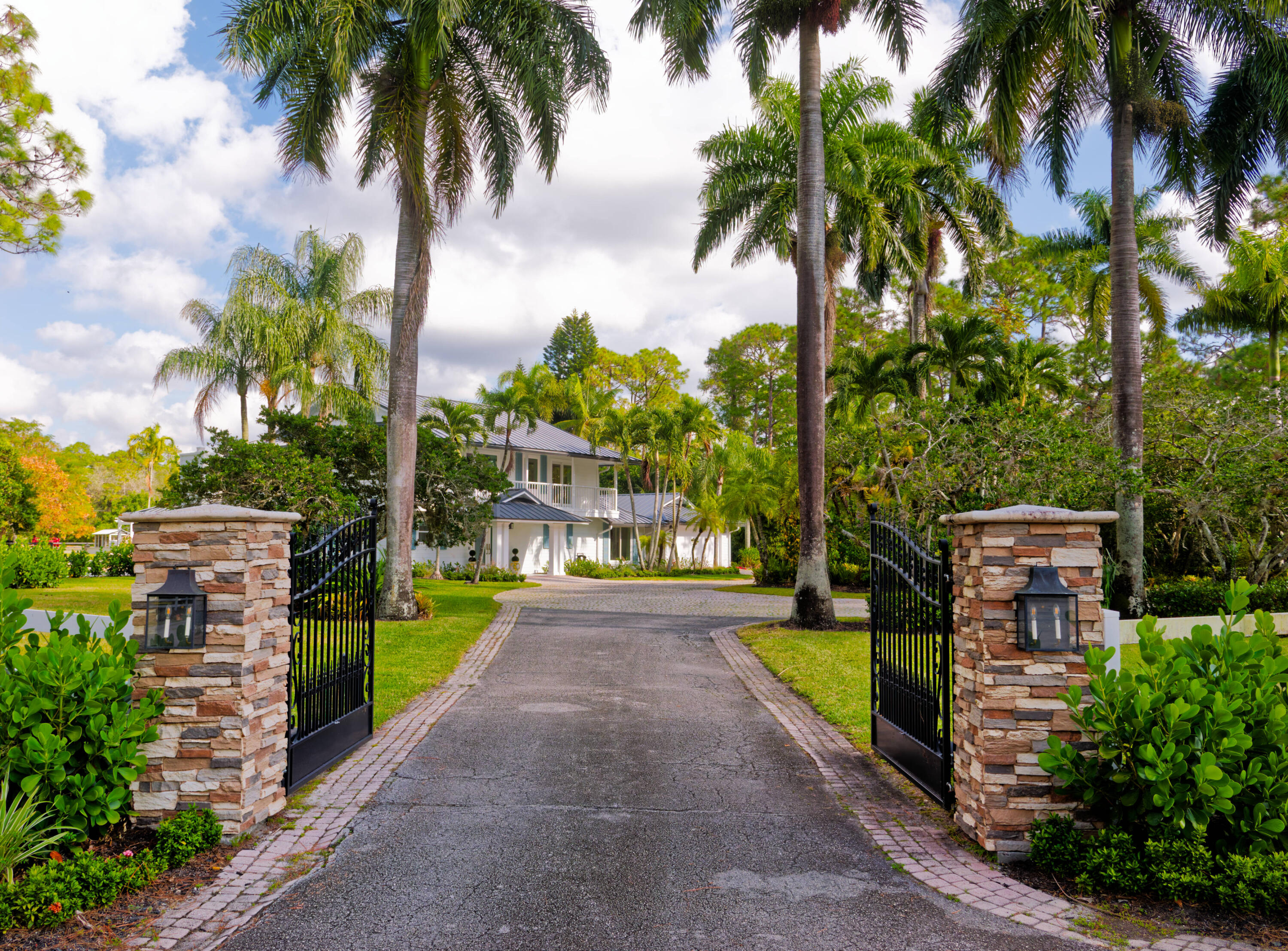 13395 Running Water Road Palm Beach Gardens, FL 33418 - Photo 5 of 112 P1077919_DxO