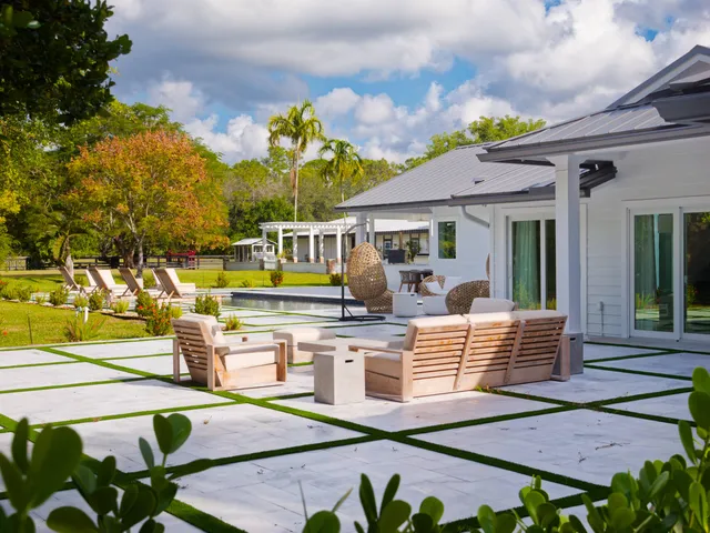 $3,994,970 | 13395 Running Water Road, Palm Beach Gardens, FL 33418