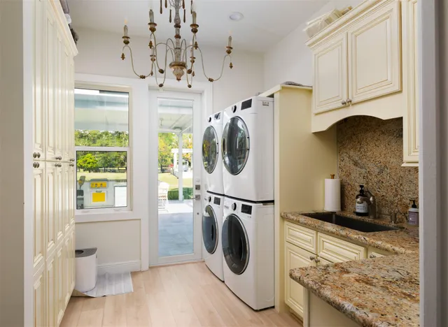 $3,994,970 | 13395 Running Water Road, Palm Beach Gardens, FL 33418