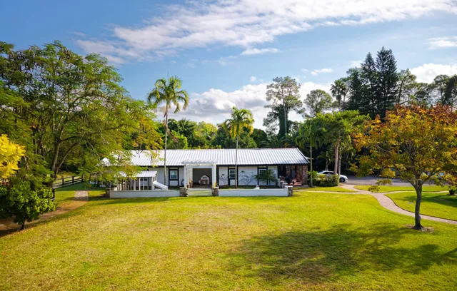 $3,994,970 | 13395 Running Water Road, Palm Beach Gardens, FL 33418