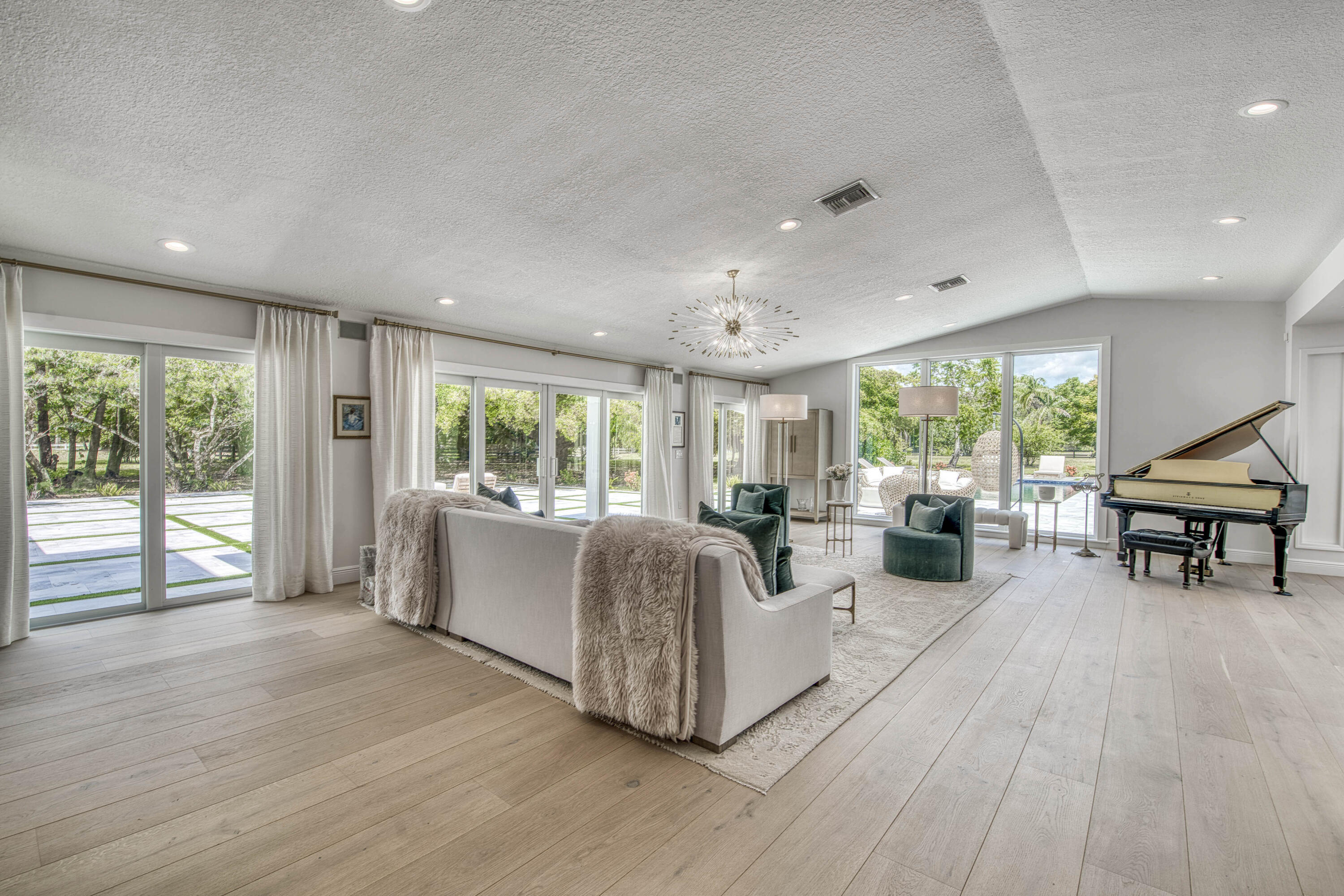 13395 Running Water Road Palm Beach Gardens, FL 33418 - Photo 9 of 112 _IMG0232_HDR