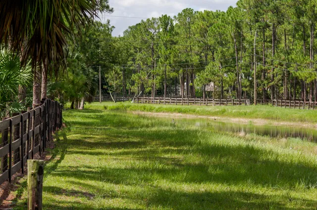 $3,994,970 | 13395 Running Water Road, Palm Beach Gardens, FL 33418