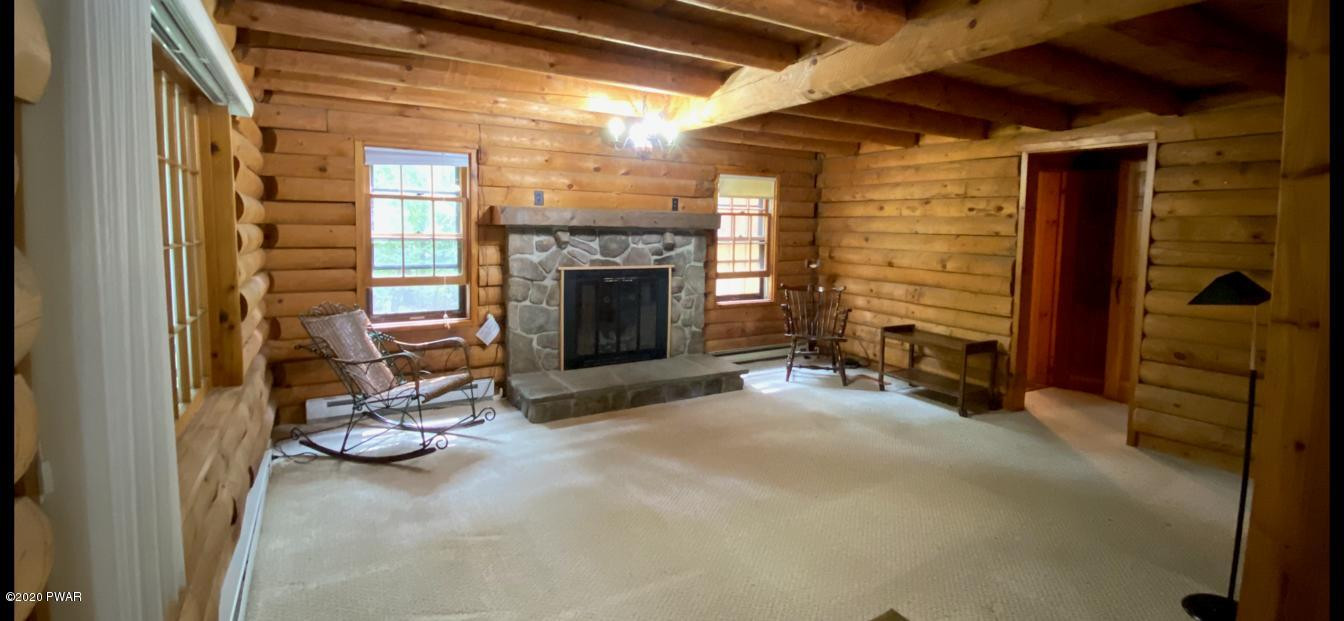 166 Beaverdam Road Hawley, PA 18428 - Photo 8 of 24 7-LIVING ROOM