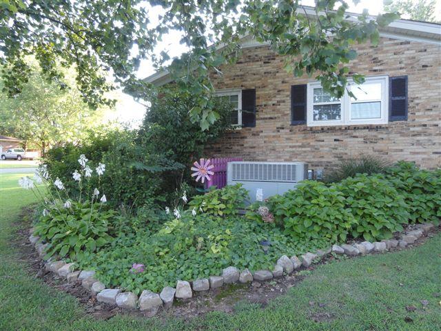 1711 Ann Road Lawrenceburg, TN 38464 - Photo 22 of 29 a front view of a house with a yard