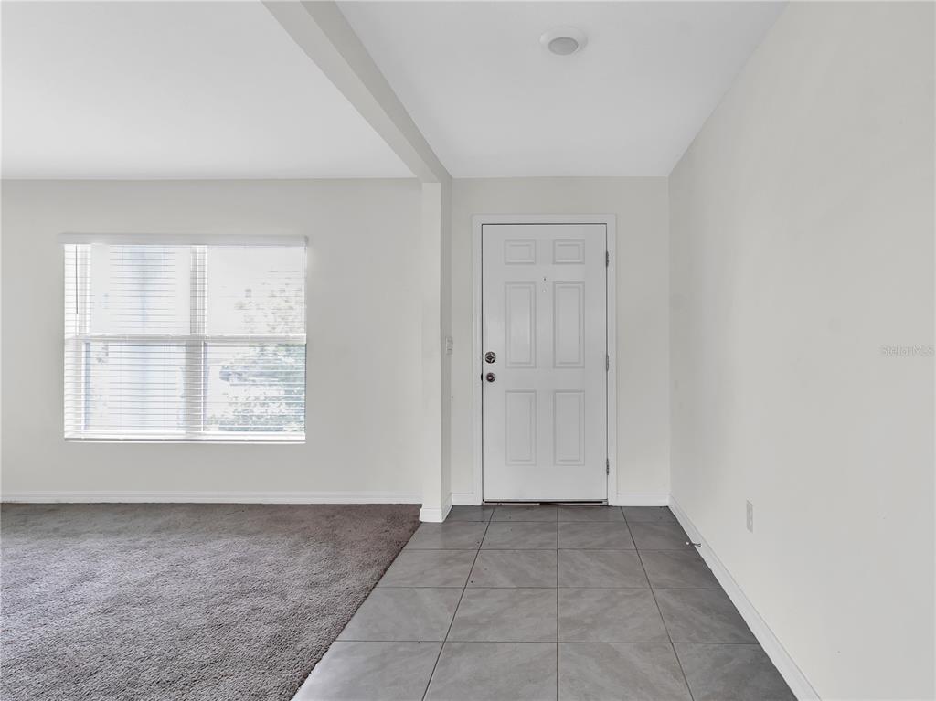 16523 Windmill Forge Pass Wimauma, FL 33598 - Photo 5 of 36