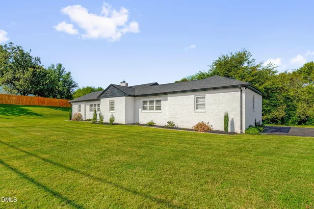 $364,900 | 203 Home Avenue, Graham, NC 27253