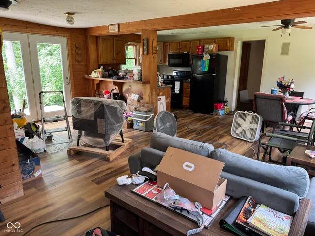 $180,000 | 915 West Lakeview Drive, Nineveh, IN 46164