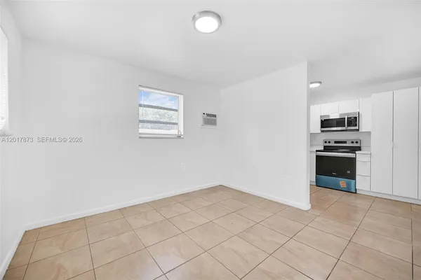 $1,800 | 567-3 Northwest 90th Street, Miami, FL 33150