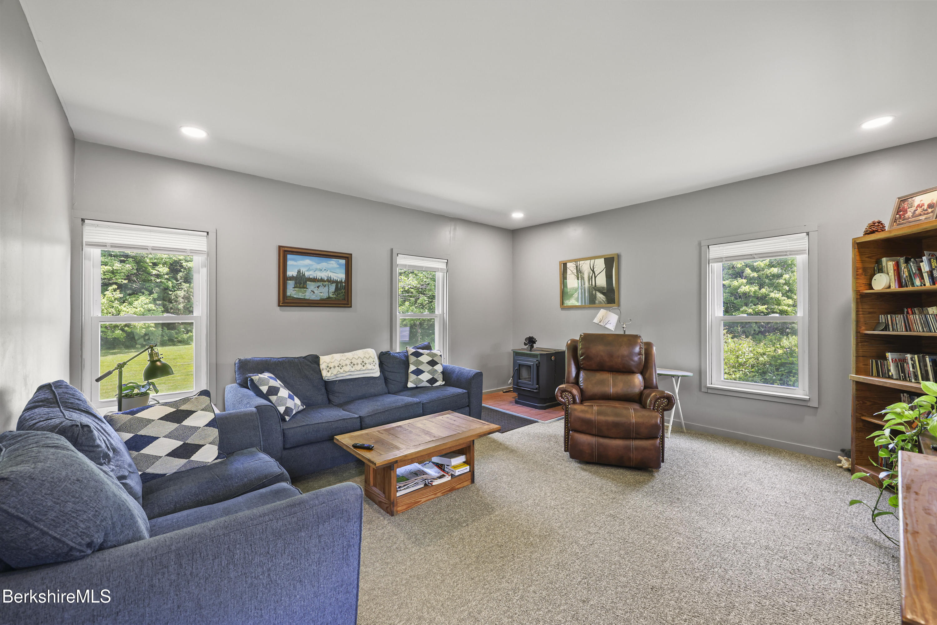 141 Williams Road Readsboro, VT 05350 - Photo 9 of 26 Living Room