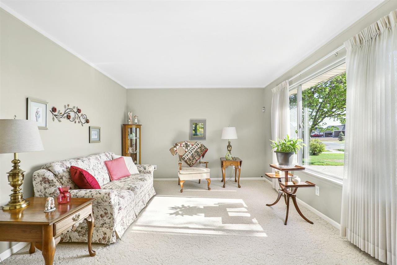 3239 North Thomas Road Freeland, MI 48623 - Photo 4 of 40