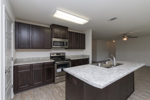 27557 Meade Trail Loxley, AL 36551 - Photo 2 of 8 Kitchen