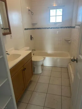 $2,000 | 2 Elizabeth Street, Unit 6, Dover, NJ 07801
