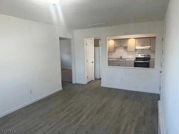 $2,000 | 2 Elizabeth Street, Unit 6, Dover, NJ 07801